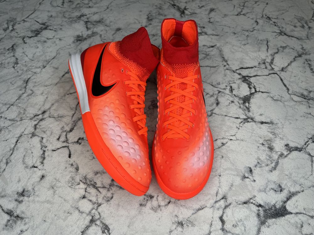 Nike magista оригінал футзалки дитячі розмір 38.5-35.5 б у