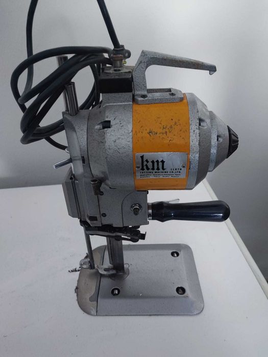 Tesoura de corte Vertical KM