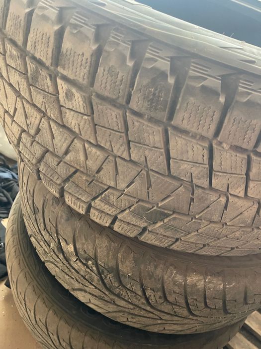 Шини BLIZZAK 285/50R20 б/у