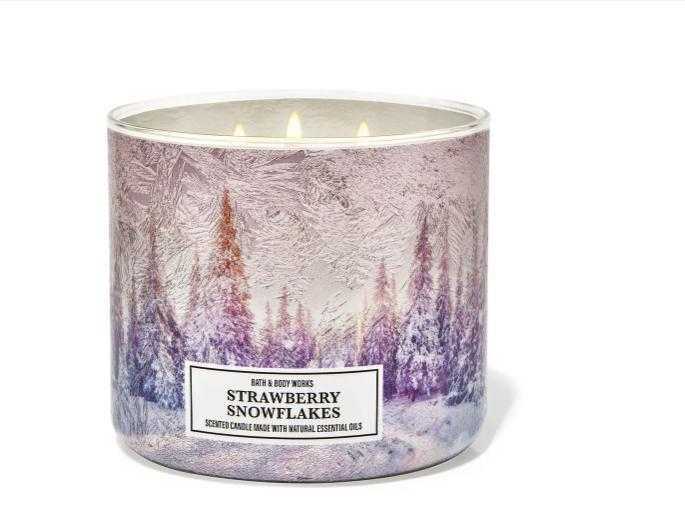 свічка Bath & Body Works  strawberry snowflakes