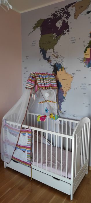 Łóżeczko drewniane dziecięce