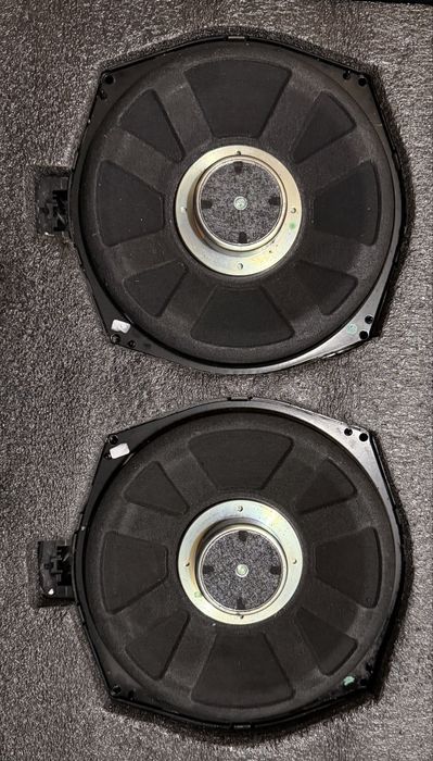 Glośniki Subwoofery podłogowe LOGIC 7 do BMW e90/e91/e92/e93