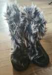 Czarne buty z futerkiem 38