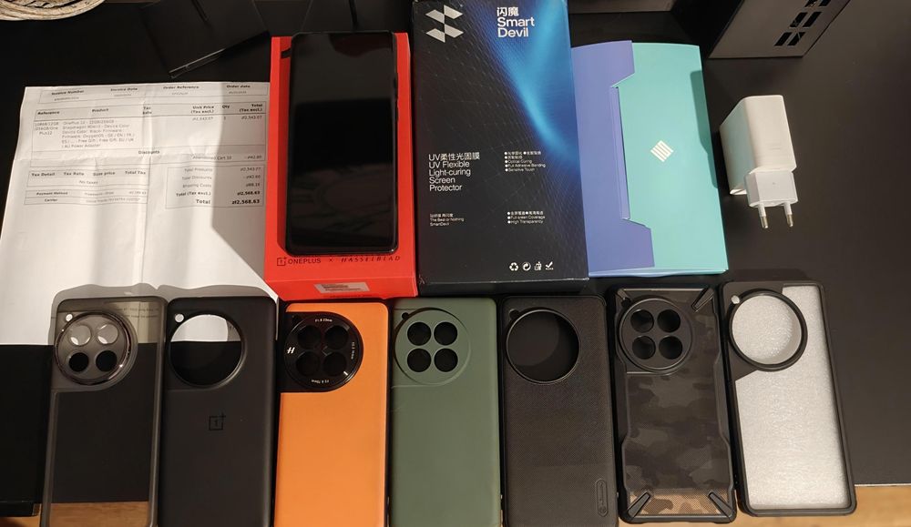 Mega zestaw Oneplus 12 w bardzo dobrym stanie.