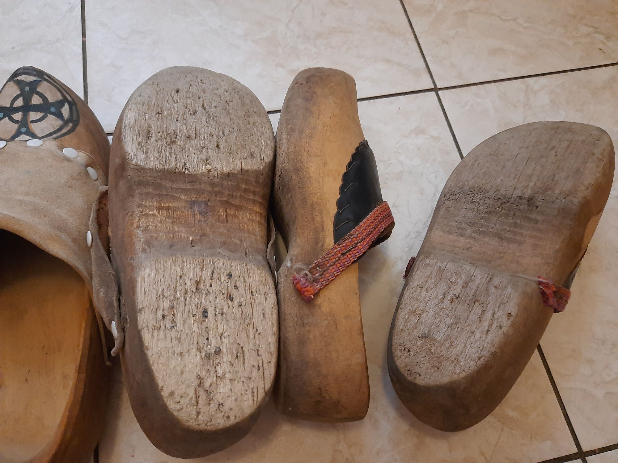 Męskie buty drewniaki