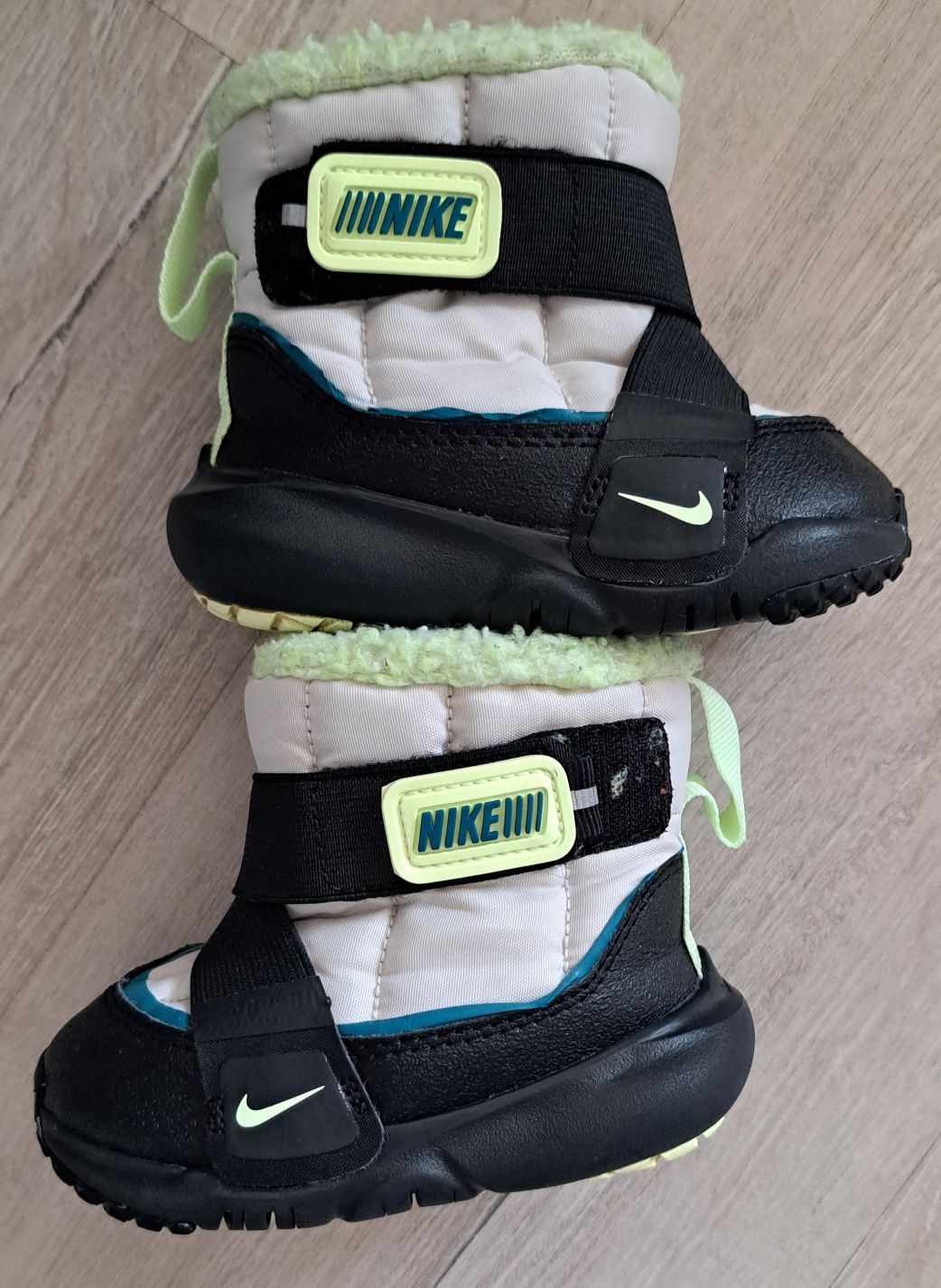 Sniegowce trapery nike 21 cieple roczki Stan idealny