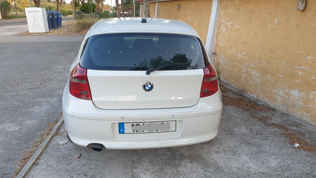 Vendo carro BMW 118D serie 1 versão Pack Premium perfeito estado