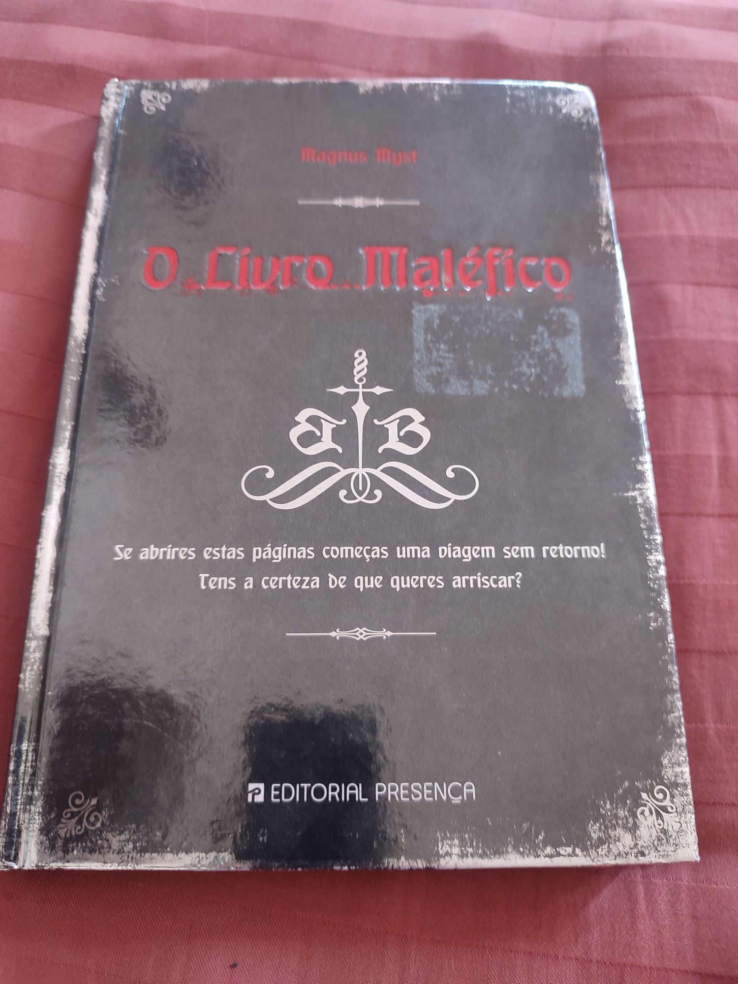 Livro maléfico de Magnus Must