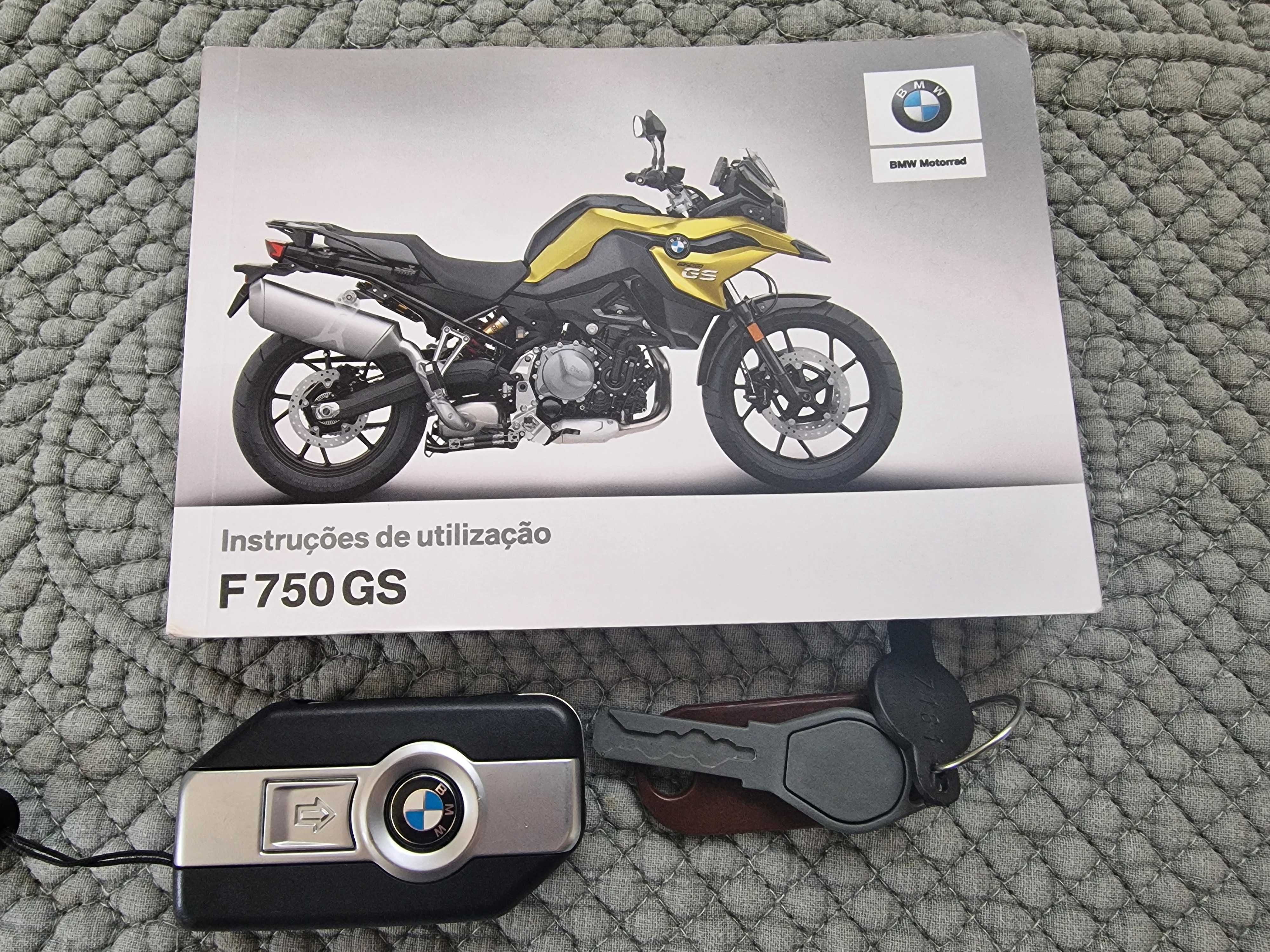 BMW F 750GS Exclusive c/ muitos extras, kit malas, apenas 8,500 kms