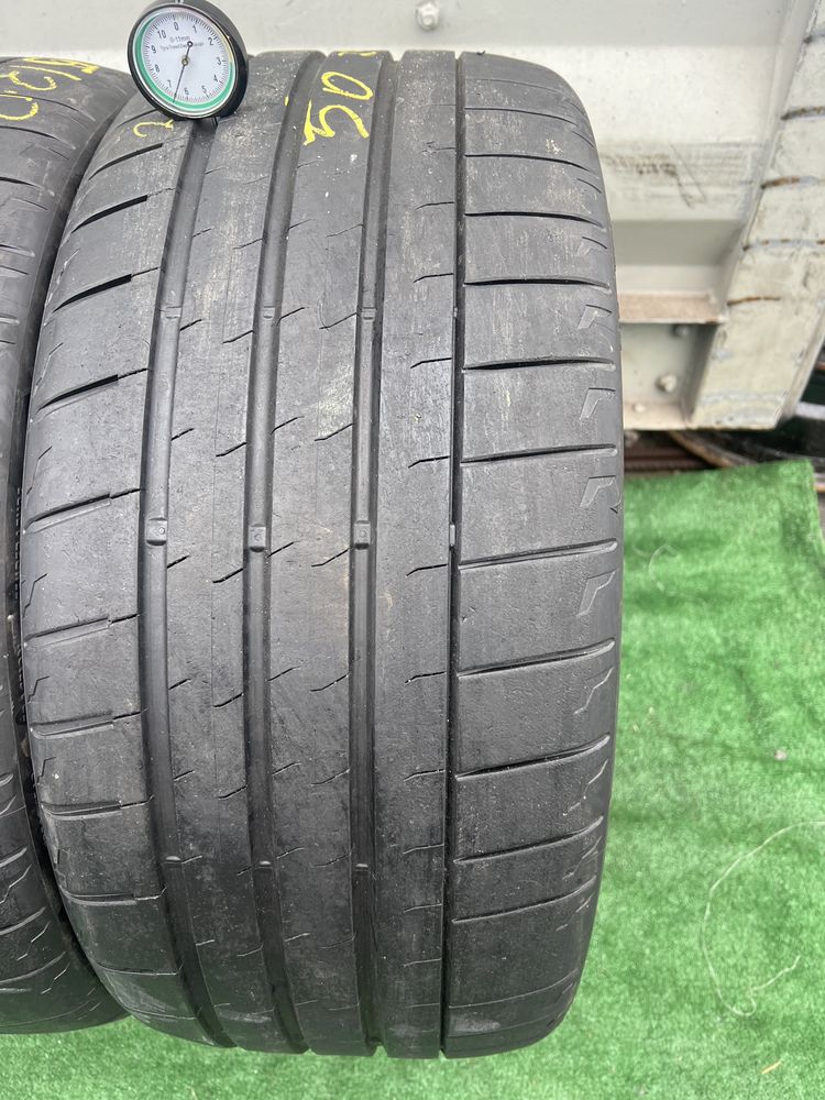 * Opony Bridgestone Potenza 245/35/20 para