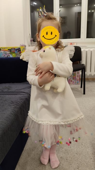 Нарядне плаття для дівчинки