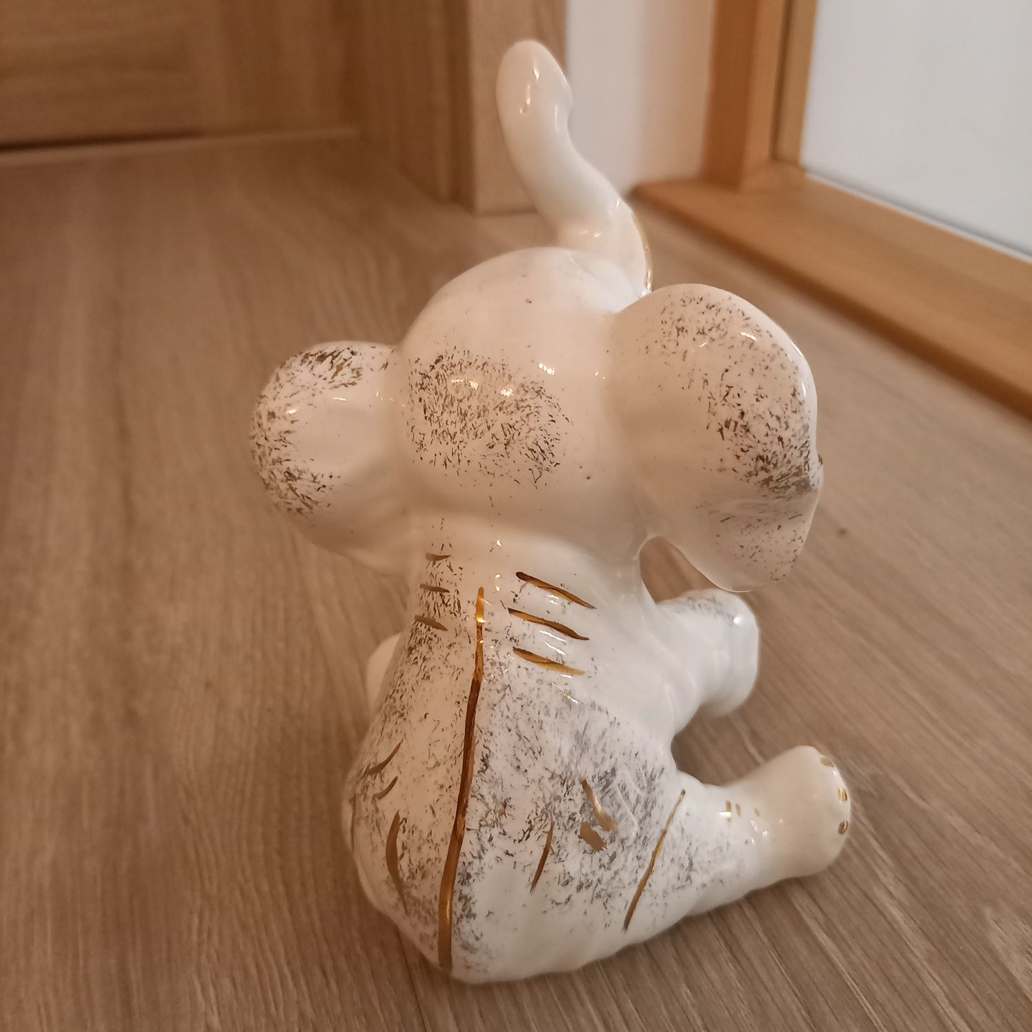 Figurka ceramiczna słoń