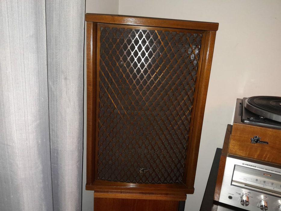 Colunas Sansui SP 1200