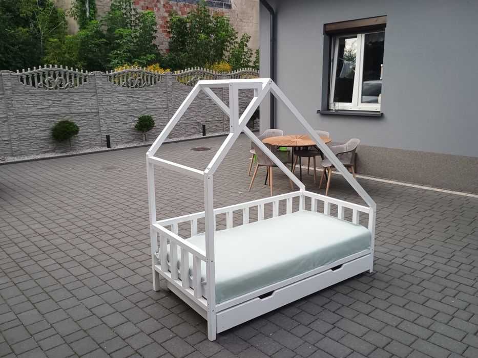 Łóżko domek używane