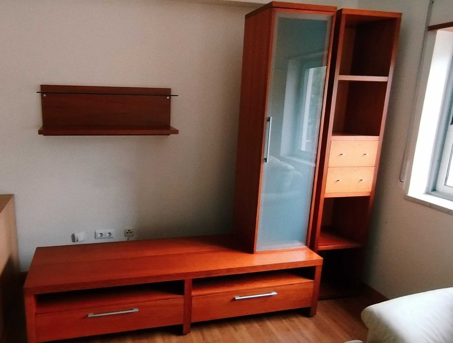 Móvel de Sala em Cerejeira (4 peças)