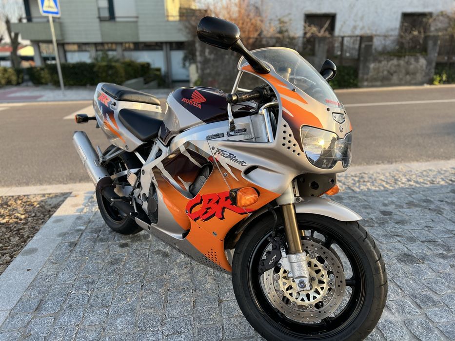 Honda CBR 900 rr fireblade