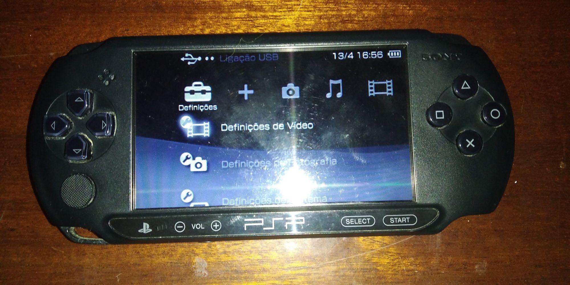 PSP em bom estado + 9 jogos