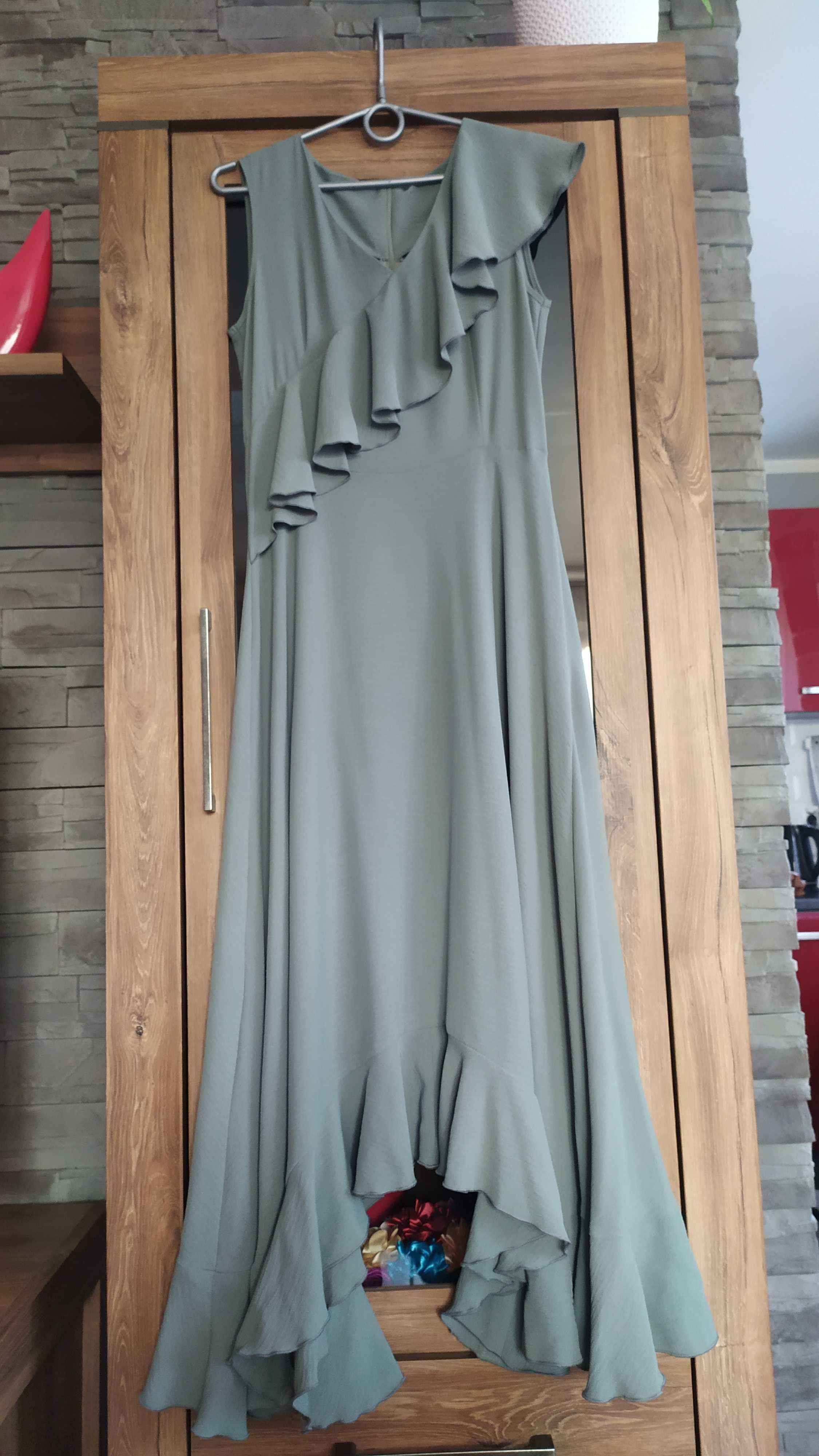 Zielona rozkloszowana maxi sukienka z falbanką r. 38