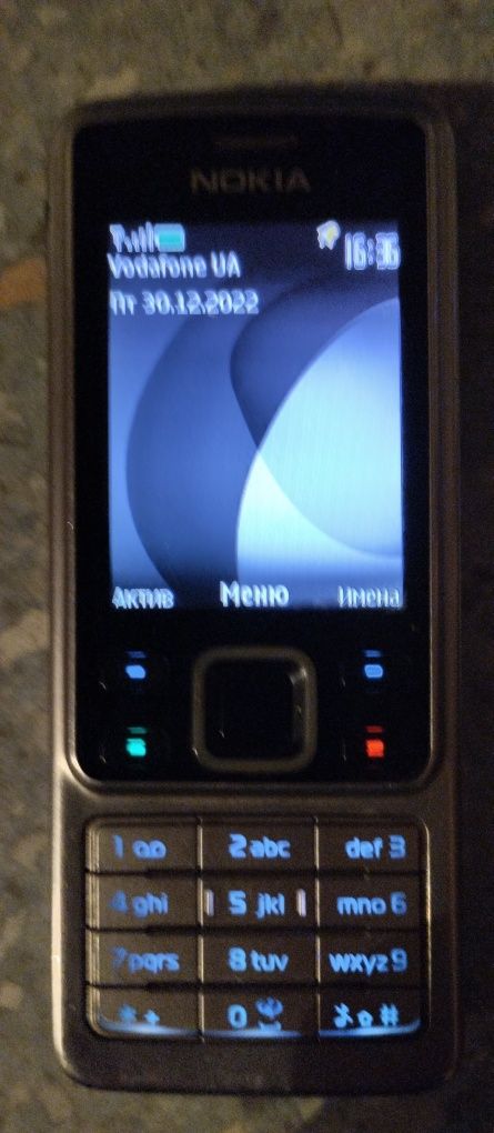 Телефон Nokia 6300.