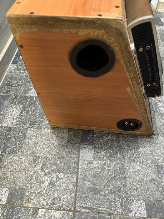 Продам сабвуфер Magnat Express с усилителем Philips 900W CM-Q405