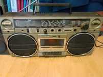 Radiomagnetofon Sharp i Toshiba - Japan