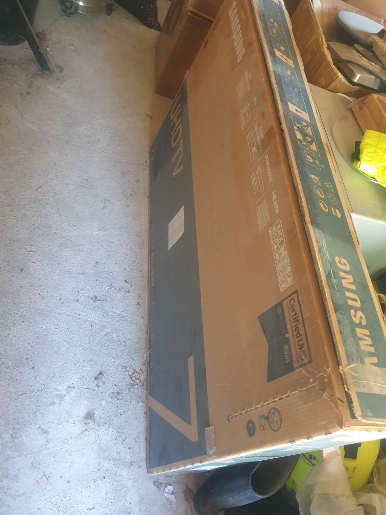 Telewizor samsung uszkodzony