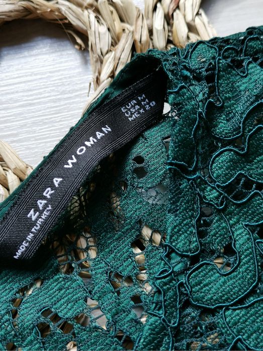 Zielono butelkowa bluzka zara koronka m 38 rozkloszowane rękawy