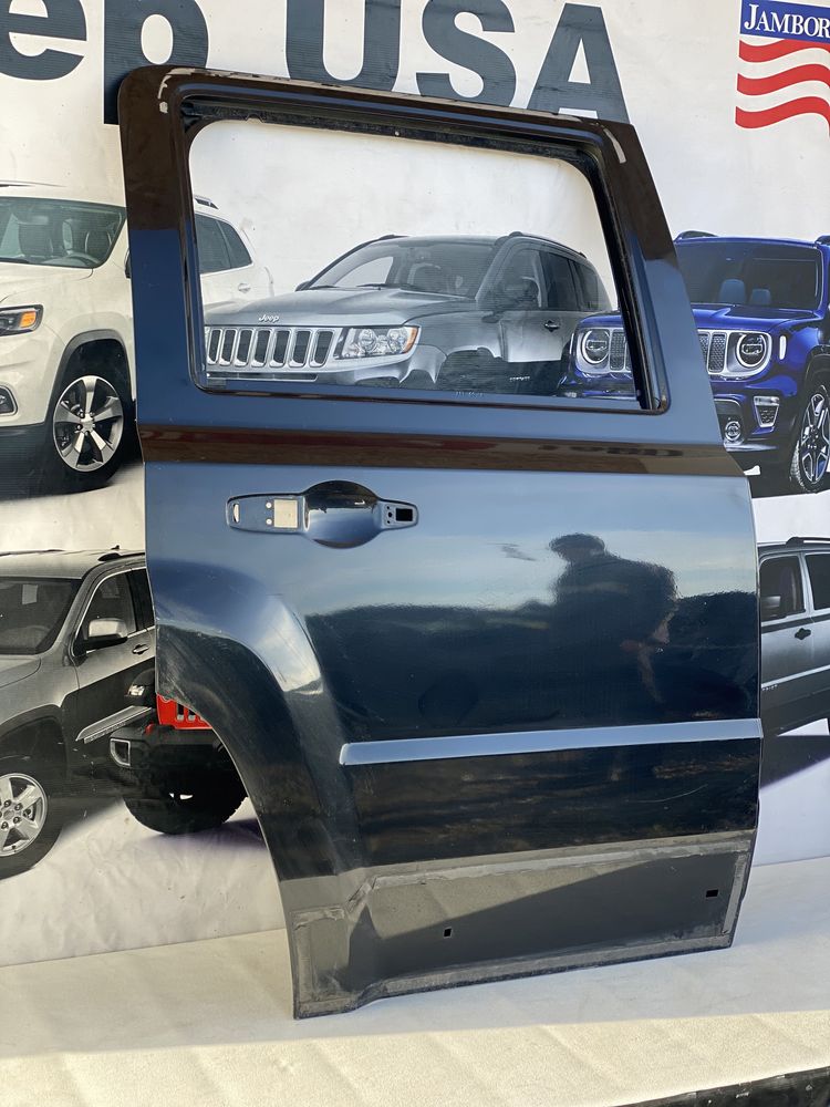 Двері задні праві Jeep Cherokee 2014-2016р