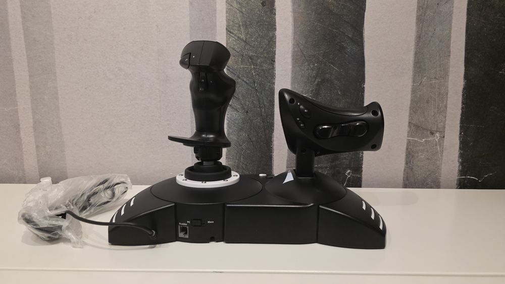 Joystick Thrustmaster T.FLight HOTAS One do Xbox Series X/S, Xbox One