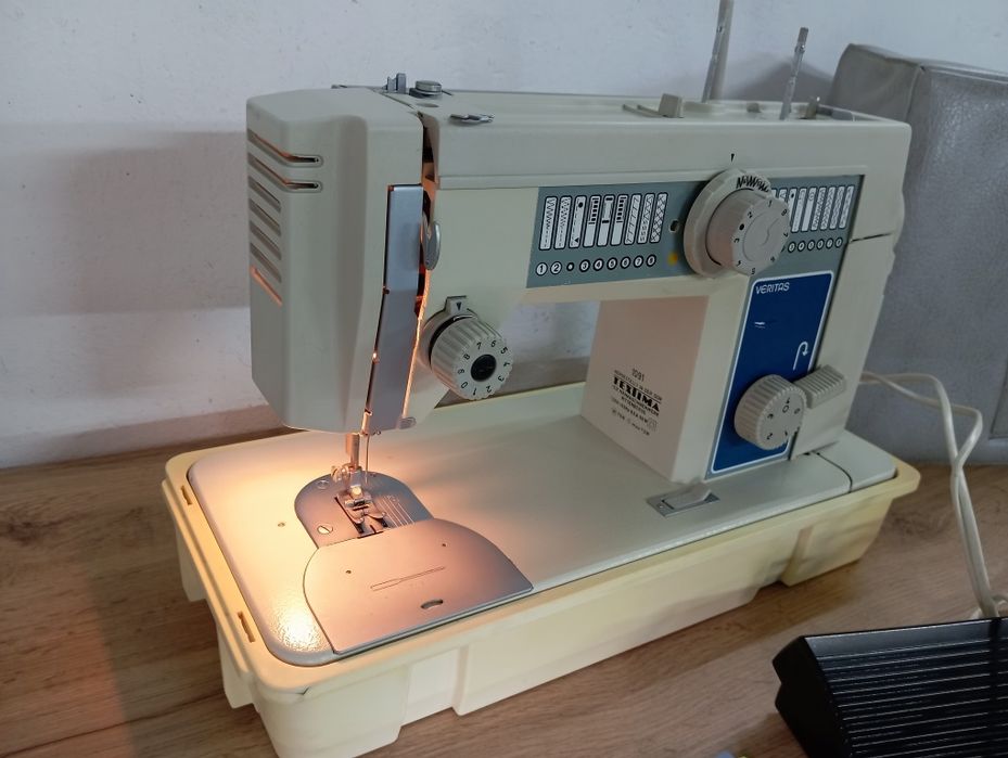 Швейна машинка фірми Veritas (швейні машинки)