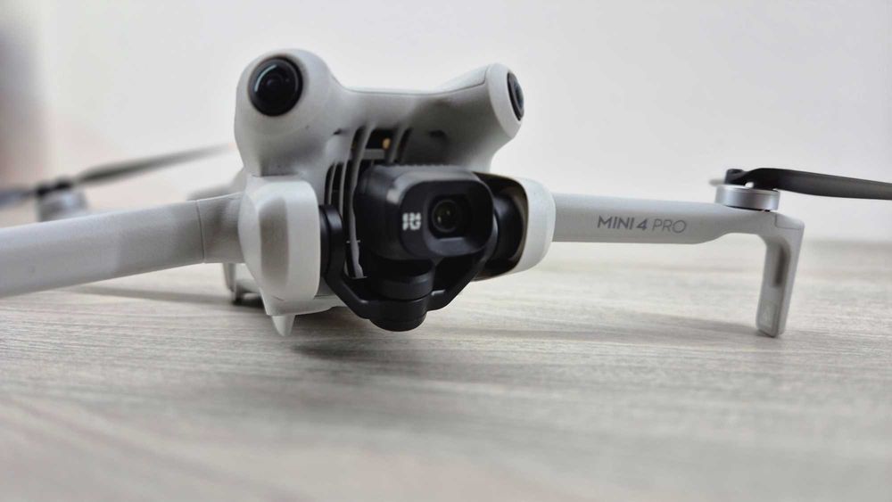 DJI Mini 4 Pro Fly More Combo RC 2  DJI Care Stan Idealny