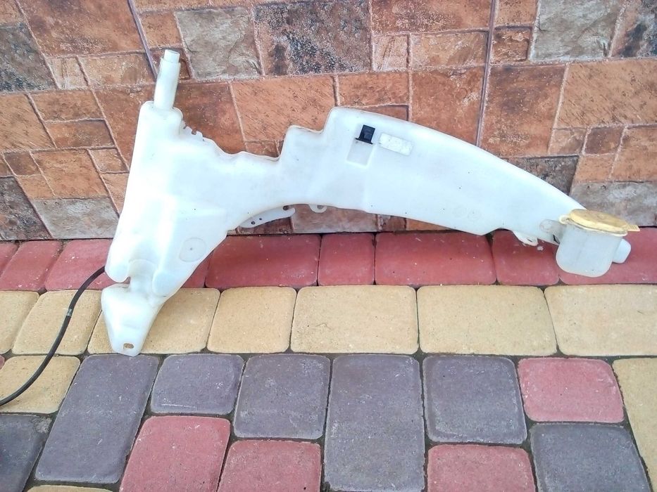 Бачок омивача Focus Фокус Мк1 XS41 17618  + датчик лійка