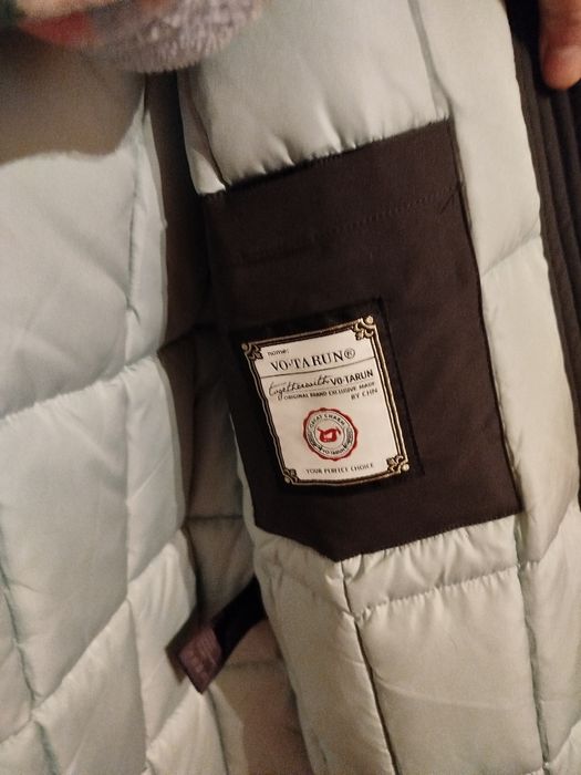 Жіночий стильний пуховик Vo-tarun XL.