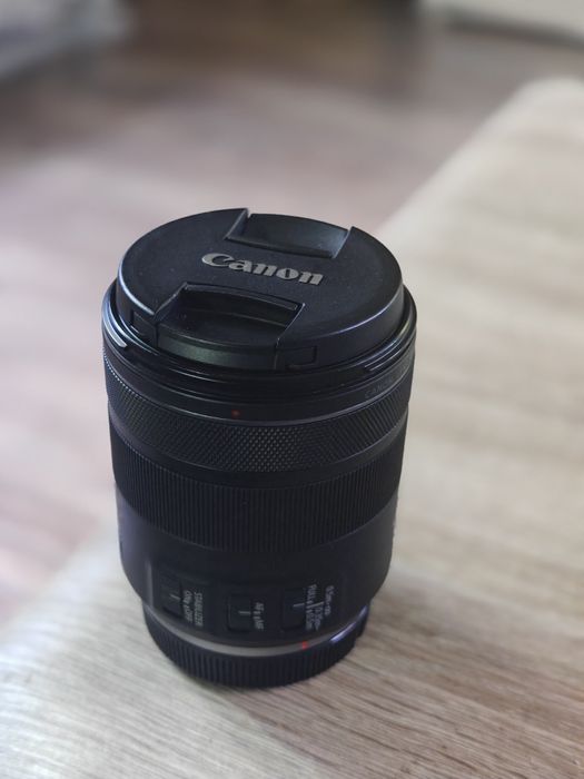 Obiektyw CANON RF 85mm f/2 Macro IS STM
