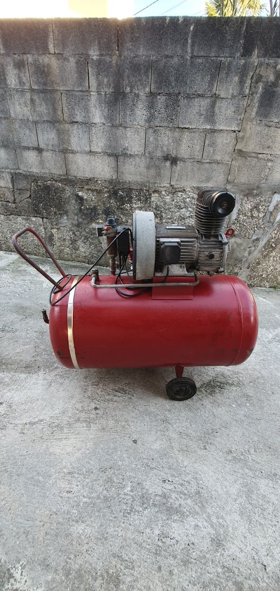 Compressor trifásico 3cv 100 litros