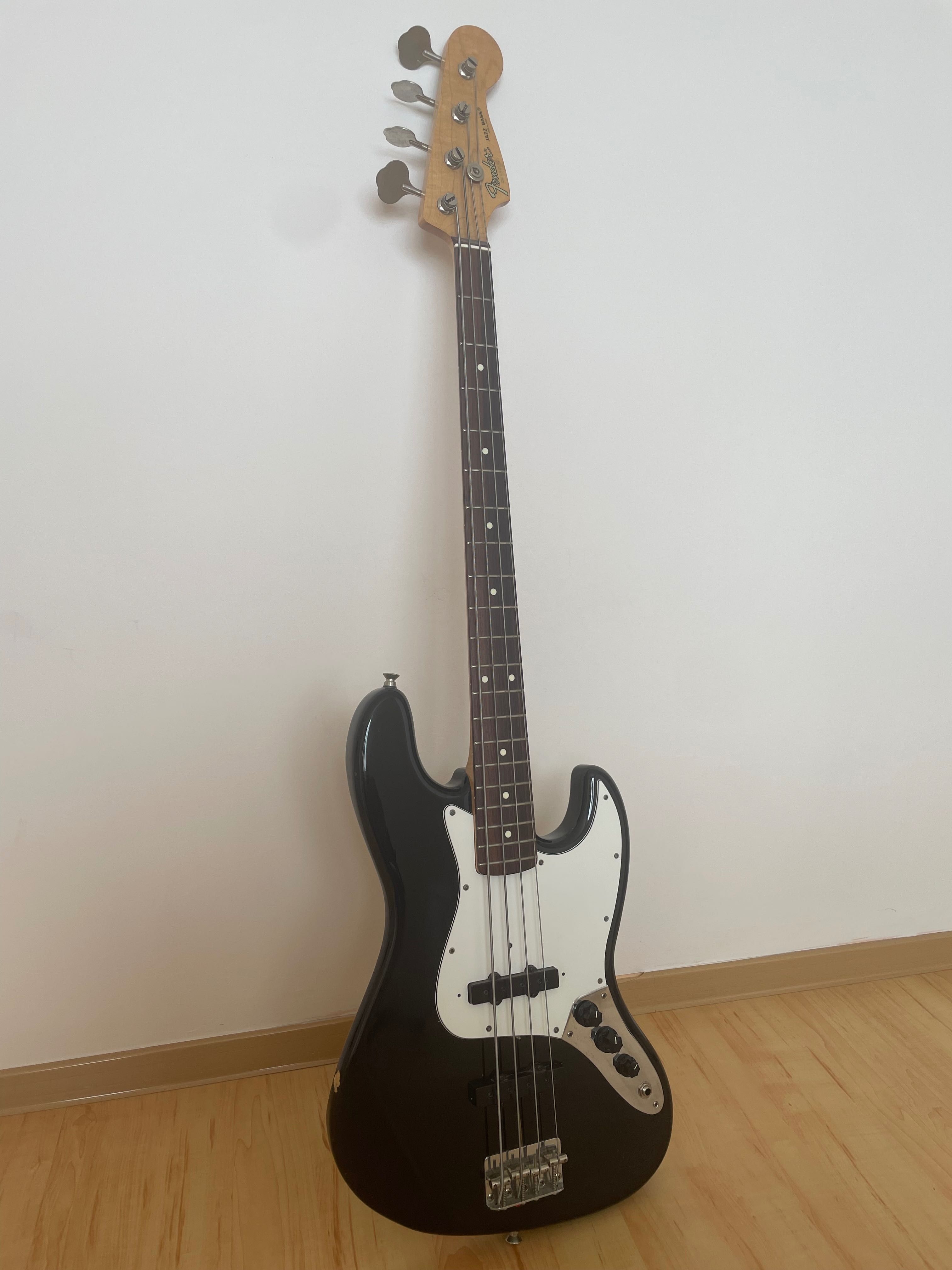 Fender Jazz Bass Made in Japan (Японія)