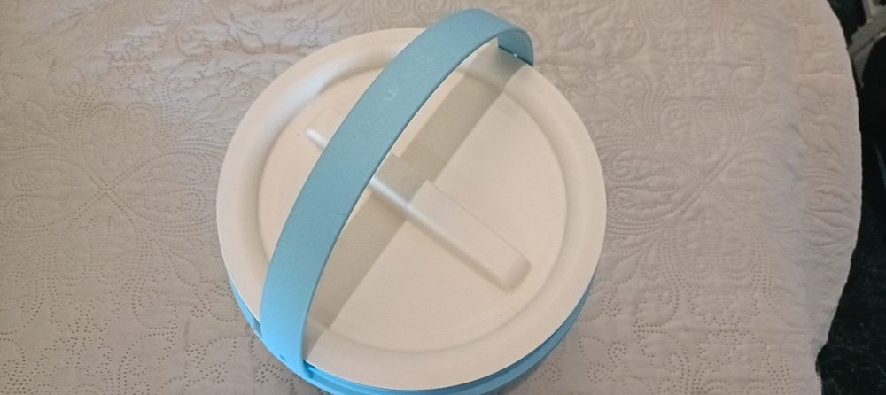 Tupperware térmico 2 litros para grande quantidade de comida novo