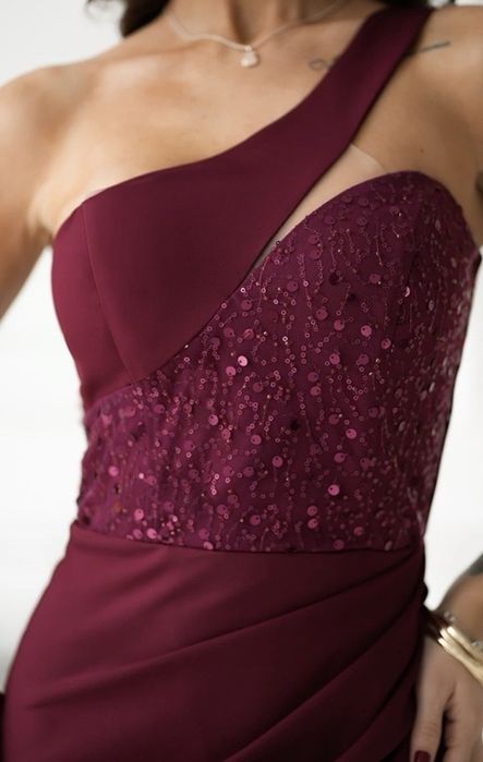 Сукня ЗЕЛЕНОГО кольору, розмір М