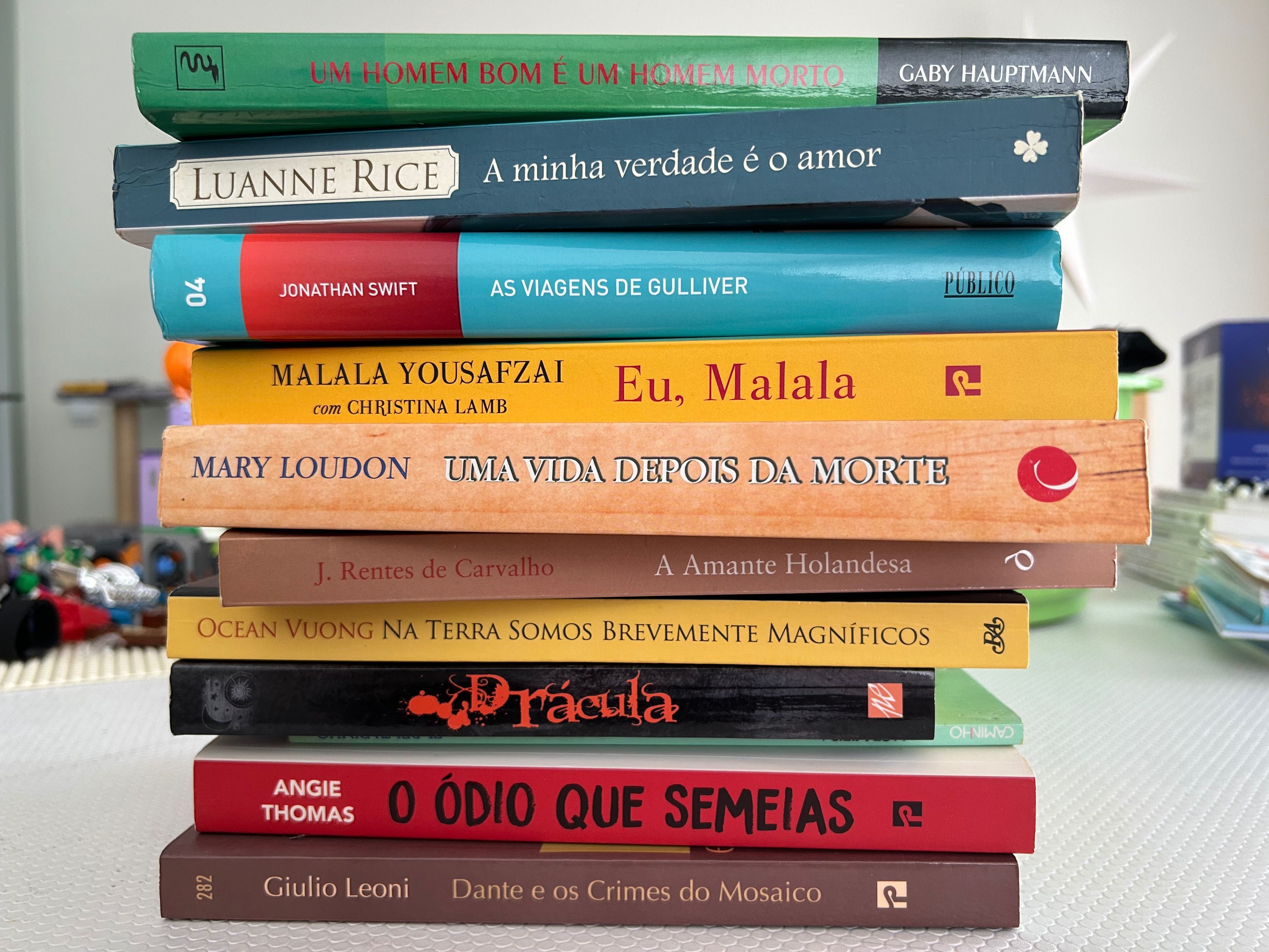 Liquidação Total: livros usados com marcas de uso