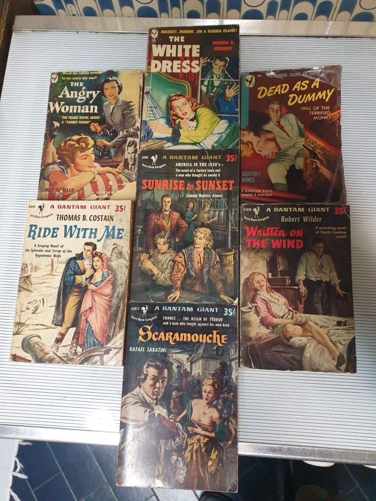 Livros antigos americanos