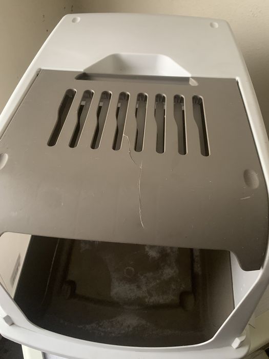 Caixa areia gato usada