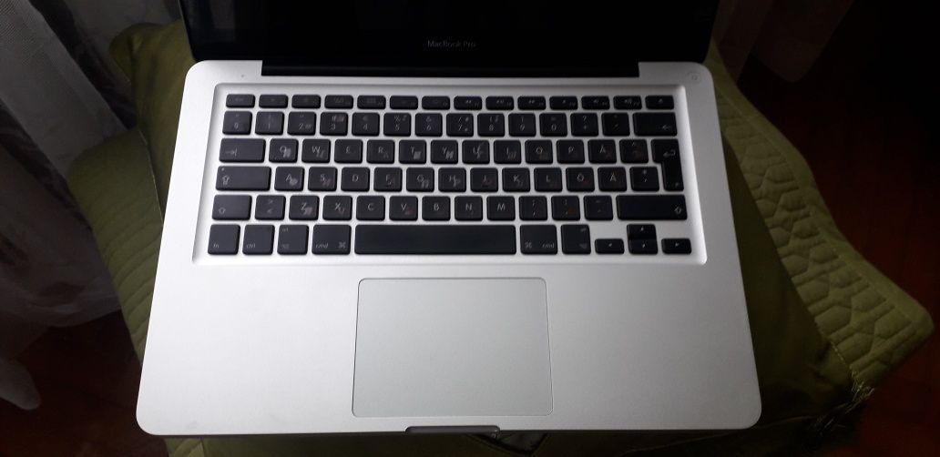 Macbook 13 Pro i7 2.8GHz/8GB RAM/128Mb SSD