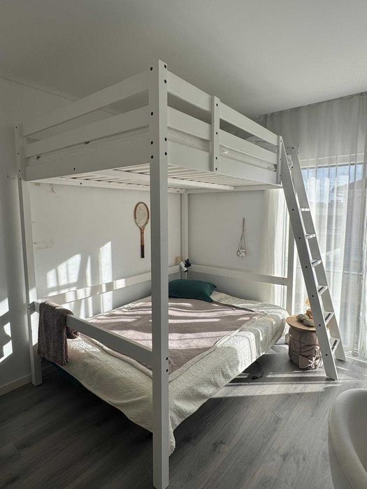 Cama alta ikea, como nova