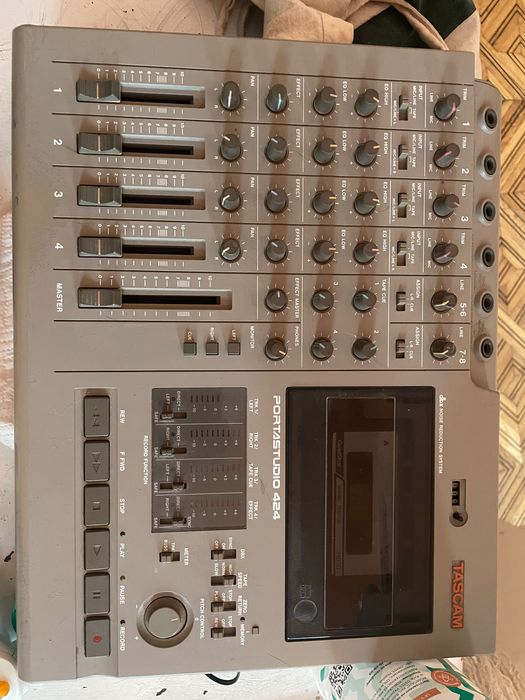 касетна портастудія Tascam 424 mk1
