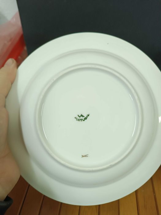 Raro conjunto de dois pratos da Vista Alegre Motivo Gnomos