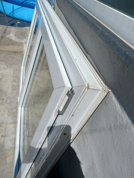 Janela em pvc vidro duplo basculante
