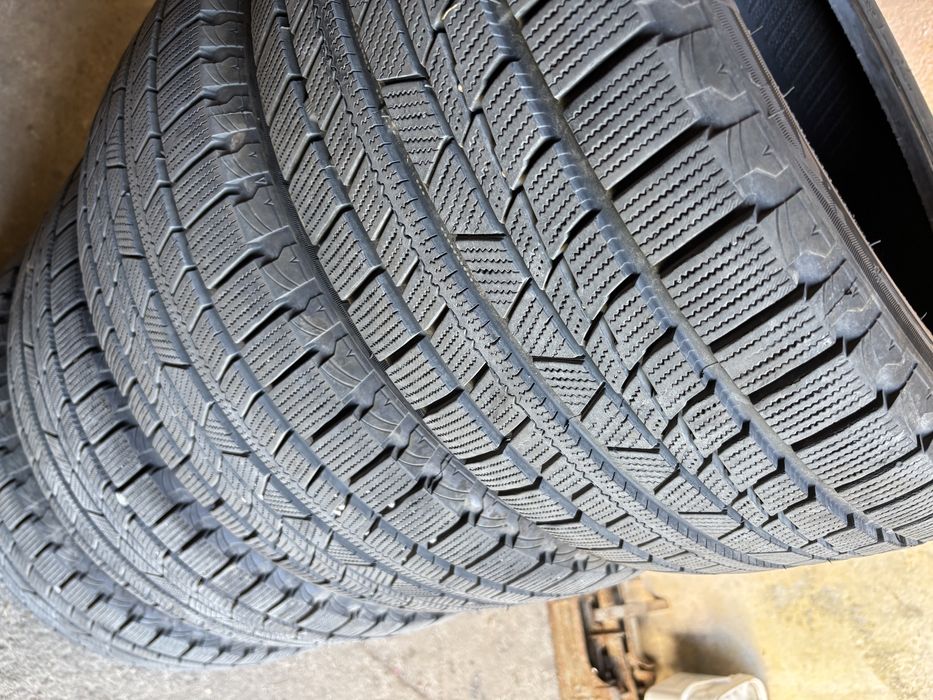 Opony Zimowe 225/45/17R