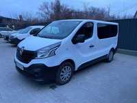 Микроавтобус Renault Trafic 2015