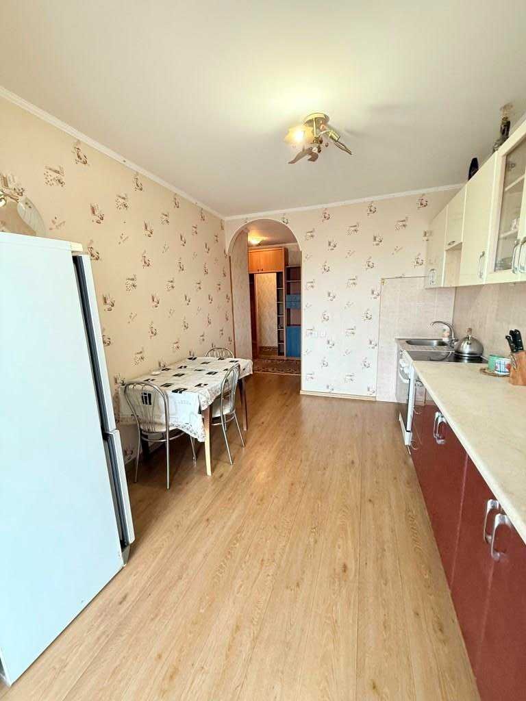 Продається простора однокімнатна квартира загальною площею 50 м²