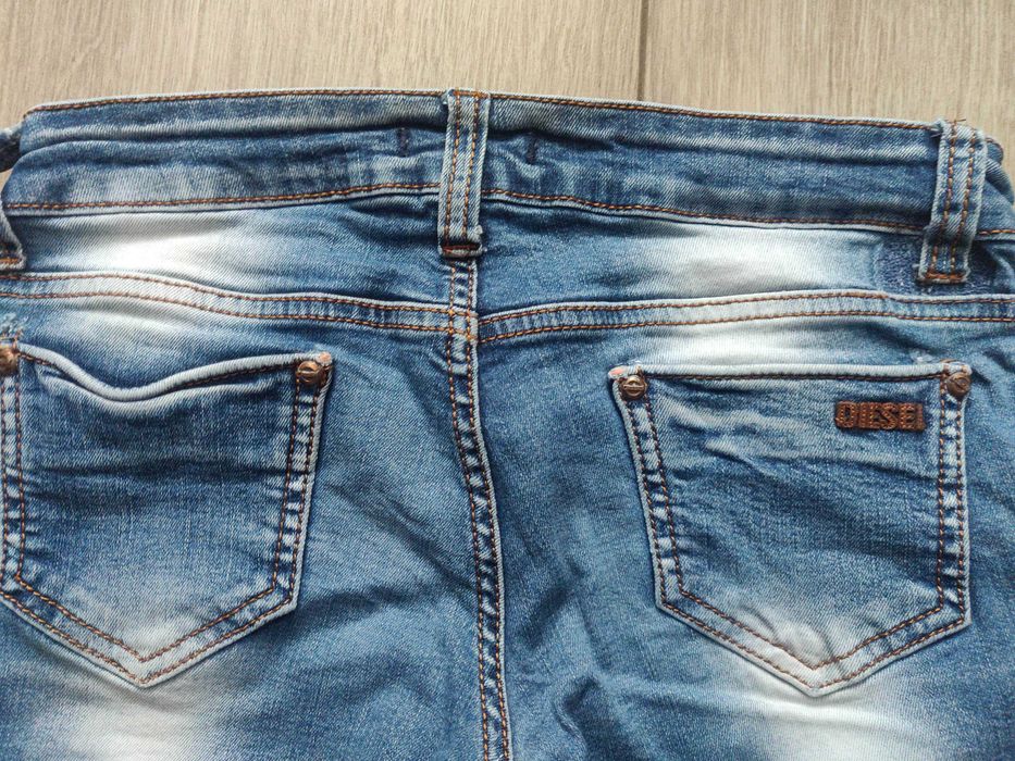 Стильные женские джинсы Diesel (Tурция) голубого цвета, (см. замеры)